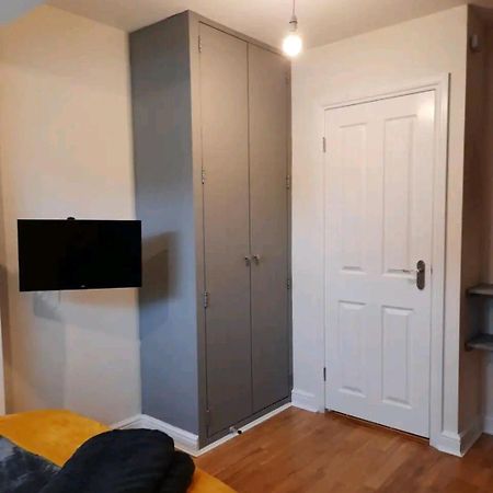 Double Room With Ensuite Close To Silverstone Уитлбери Экстерьер фото